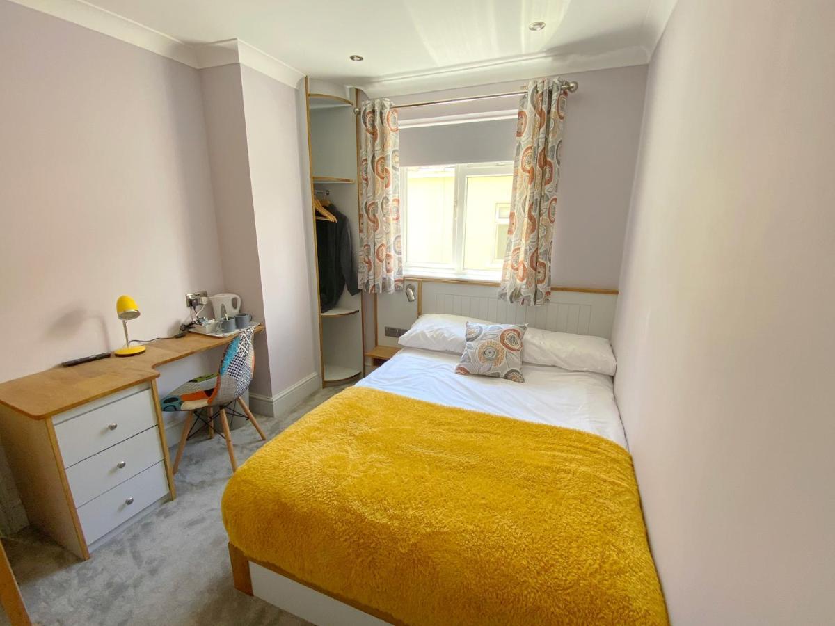 Orchard House Bed & Breakfast สวินดอน ภายนอก รูปภาพ